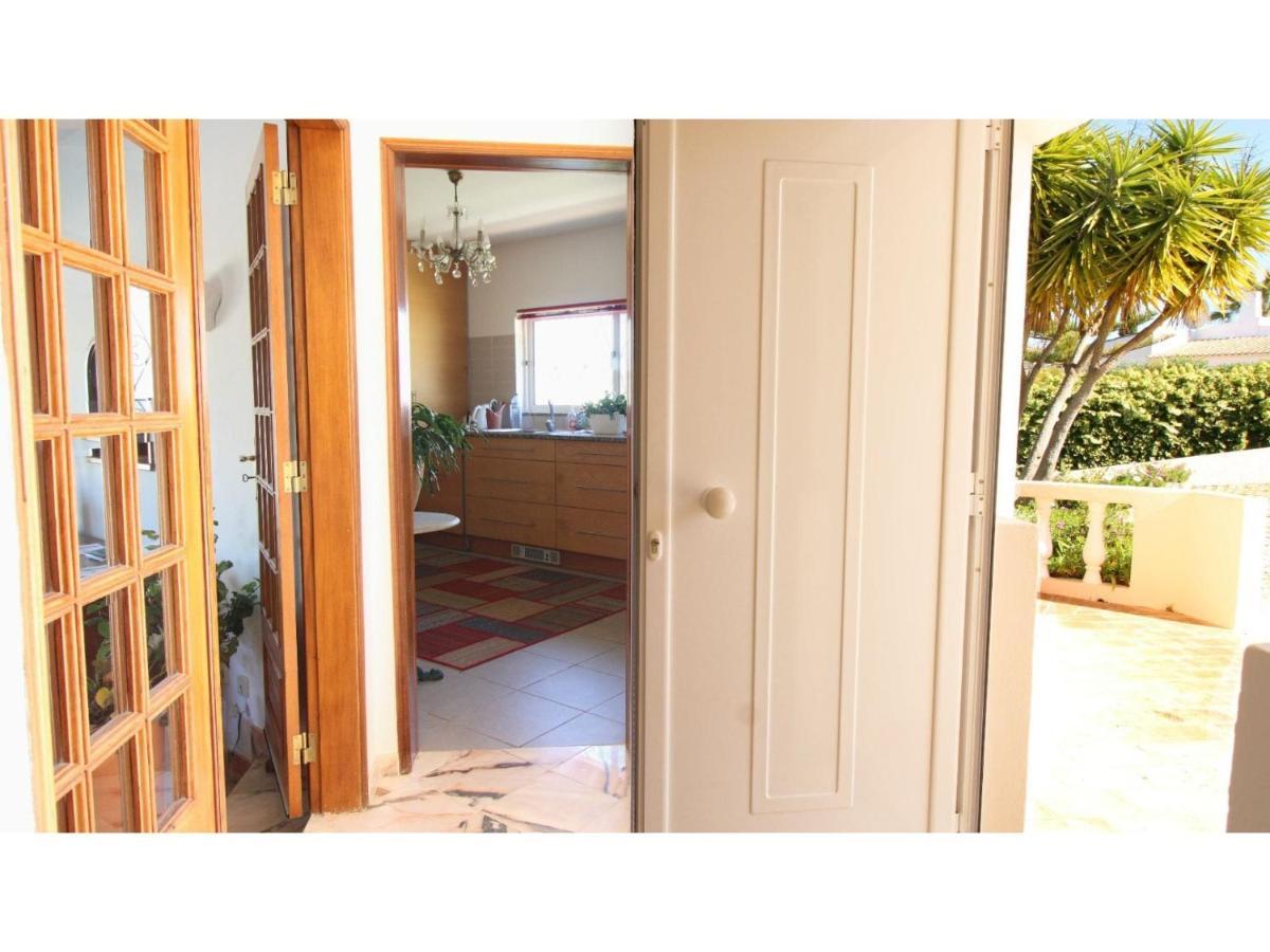 Modern In With Private Swimming Pool Villa Lagos